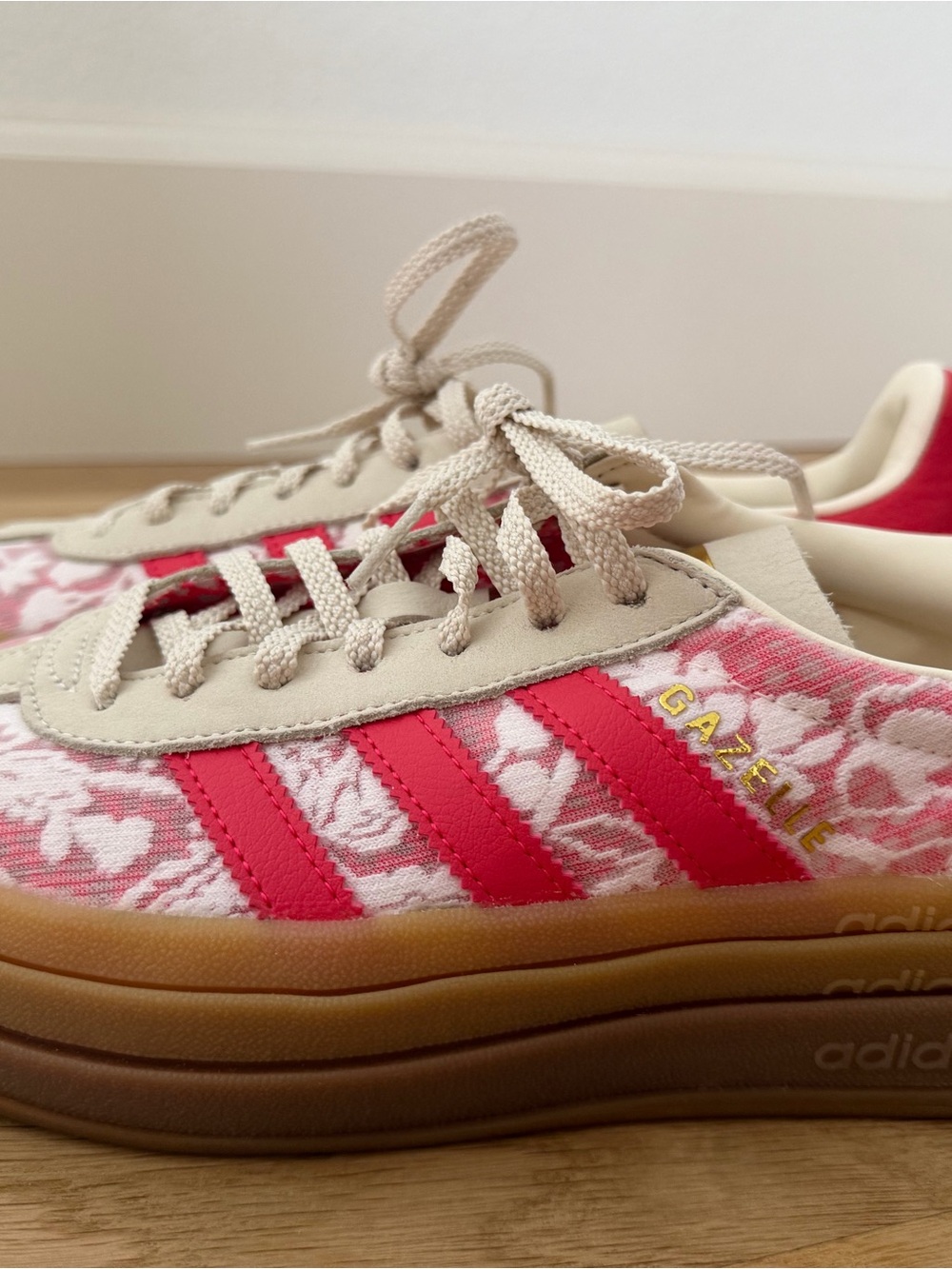 Women’s Gazelle x Liberty London sneakers - Picture 2 of 5